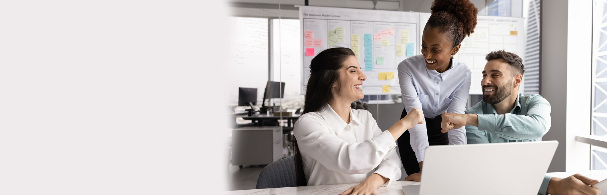 The Power of Emotional Intelligence: Building Stronger Teams and Leaders